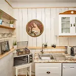 Rumbach Apartment